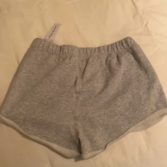 Comfy grey shorts - Picture 2 of 2